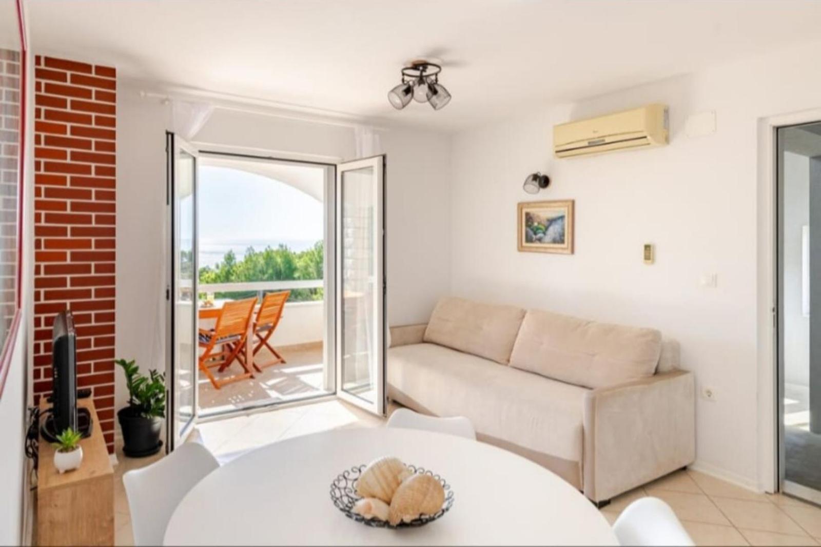 Apartments Luma ฮวาร์ ภายนอก รูปภาพ